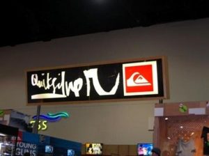 Quiksilver reports $73 million loss for year