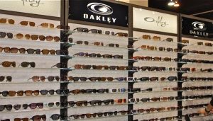 Luxury, U.S., Europe strong for Luxottica