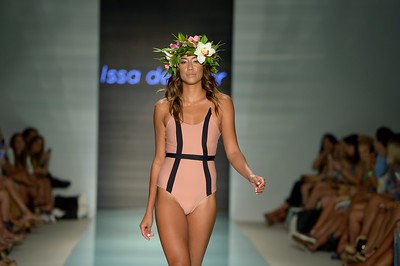 Issa De' Mar often works with Malia Murphy and other Hawaiians - Photo courtesy of Funkshion