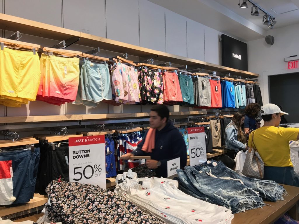 PacSun is on top of the volley craze