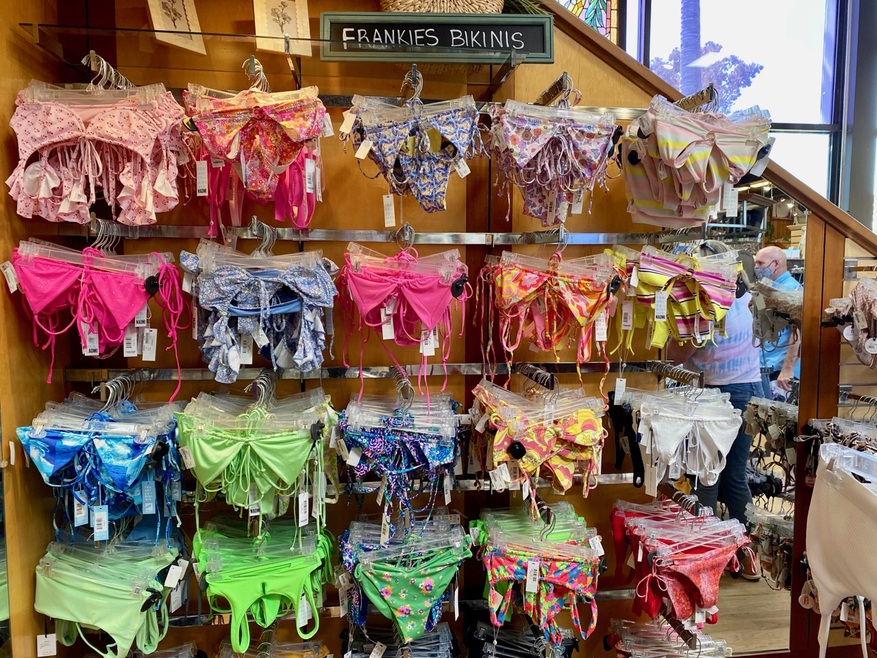hansens FrankiesBikinis