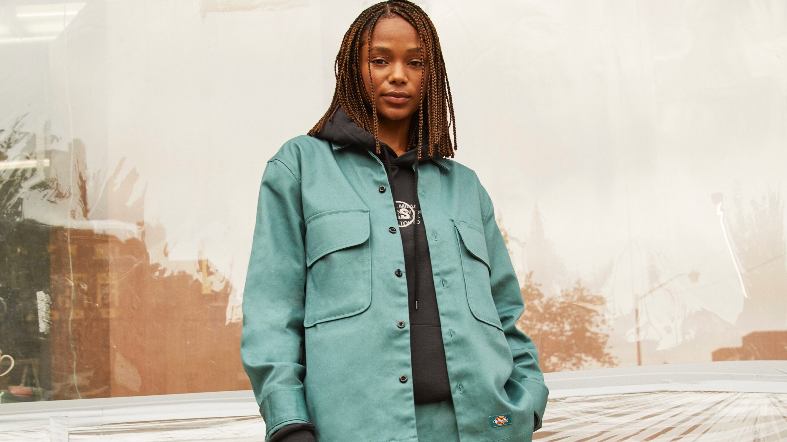 DICKIES HIGHSNOBIETY SH 01 EXTERIOR LAUNDROMAT 0626 2 Recovered copy