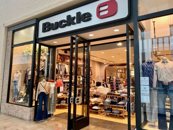 The Buckle Shows Gains, Bucking Current Retail Trends