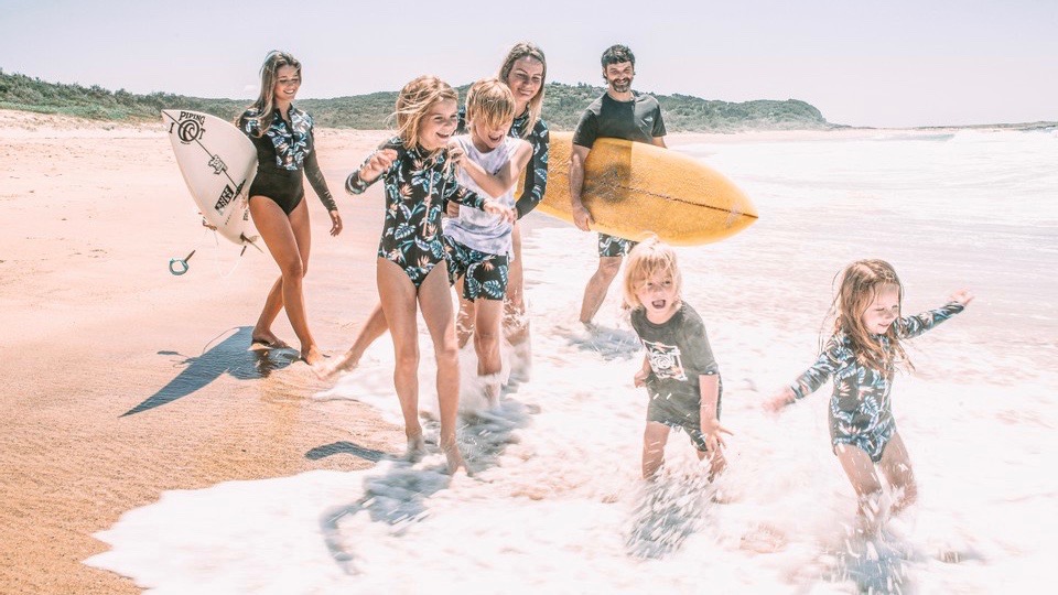 Piping Hot Australia Family Image