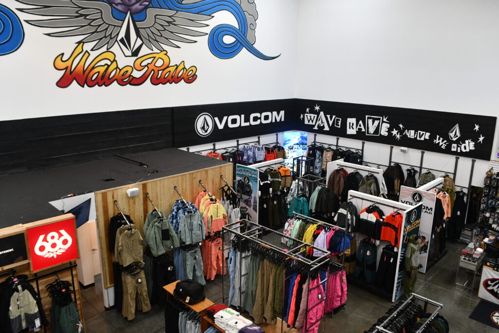 View of Wave Rave Torrance's ground floor. Photo by Shop Eat Surf. 