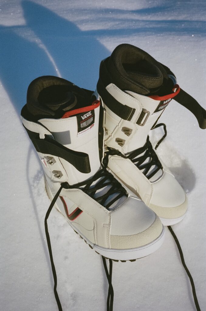 Vans Snow MTE Hi Standard Pro Boot 1