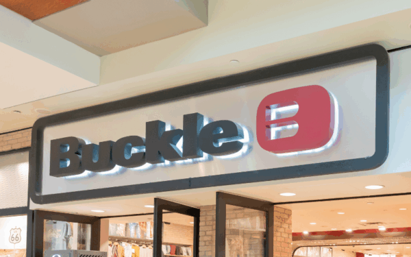 The Buckle Q3 Sales Rise 9.3% as Women’s Denim Momentum Accelerates