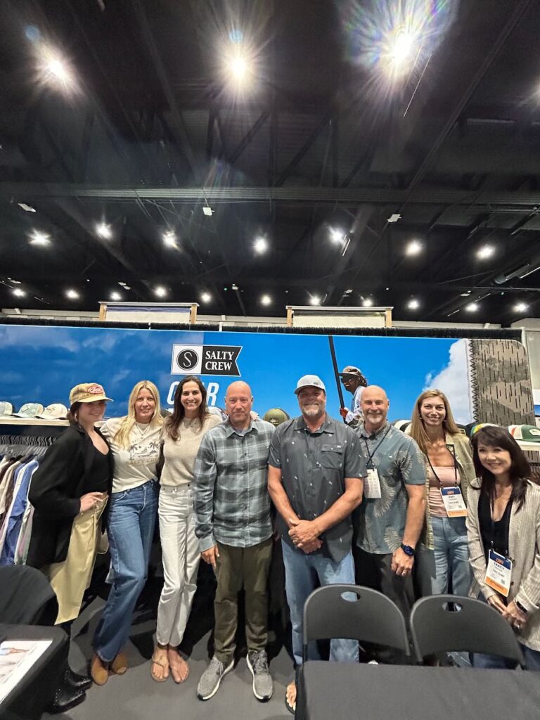Salty Crew's Malena Lyles, Mary Miller, Jason Shelton, KC Curtis, Courtney Kincaid, Amy Johnson of TC Surf, Tracy Ogawa of TC Surf