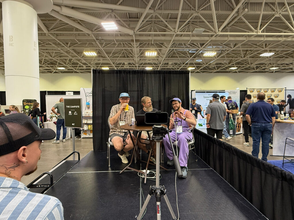 A YouTube live stream on the show floor. Photo by SESO. 