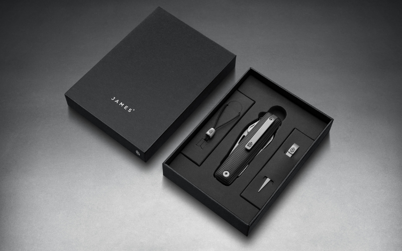 The James Brand_26S1_Helton_Black Stainless_Packaging_WebRes