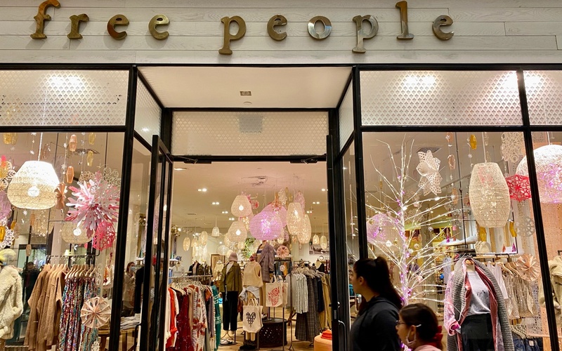 free_people_exterior_800x500